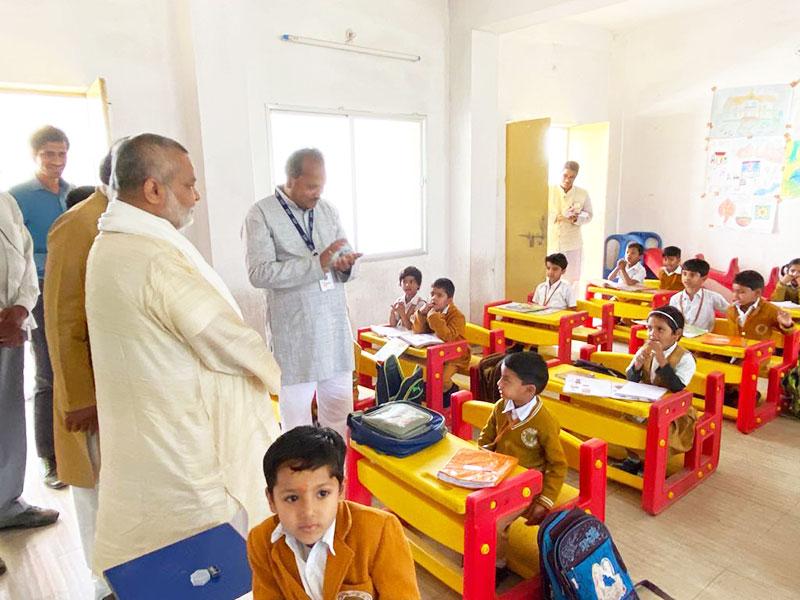 Brahmachari Girish ji, Chairman of Maharishi Vidya Mandir Schools Group has visited MVM Amarpatan.
